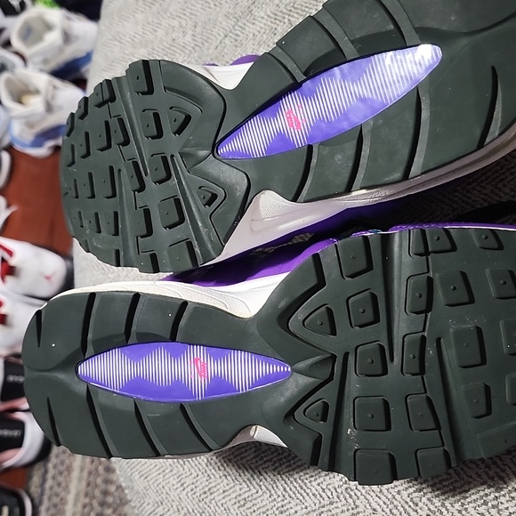 Nike Air Max Limited Edition - Picture 3 of 4